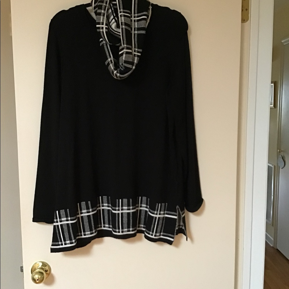 Woman’s XXL Long Sweater with matching scarf